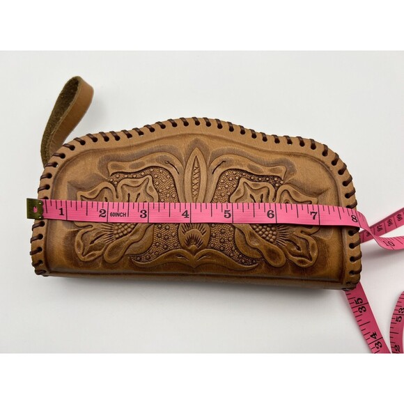 Leather Hand Tooled Wallet Envelope Clutch Purse Western Floral Wristlet 1970s - Picture 3 of 4